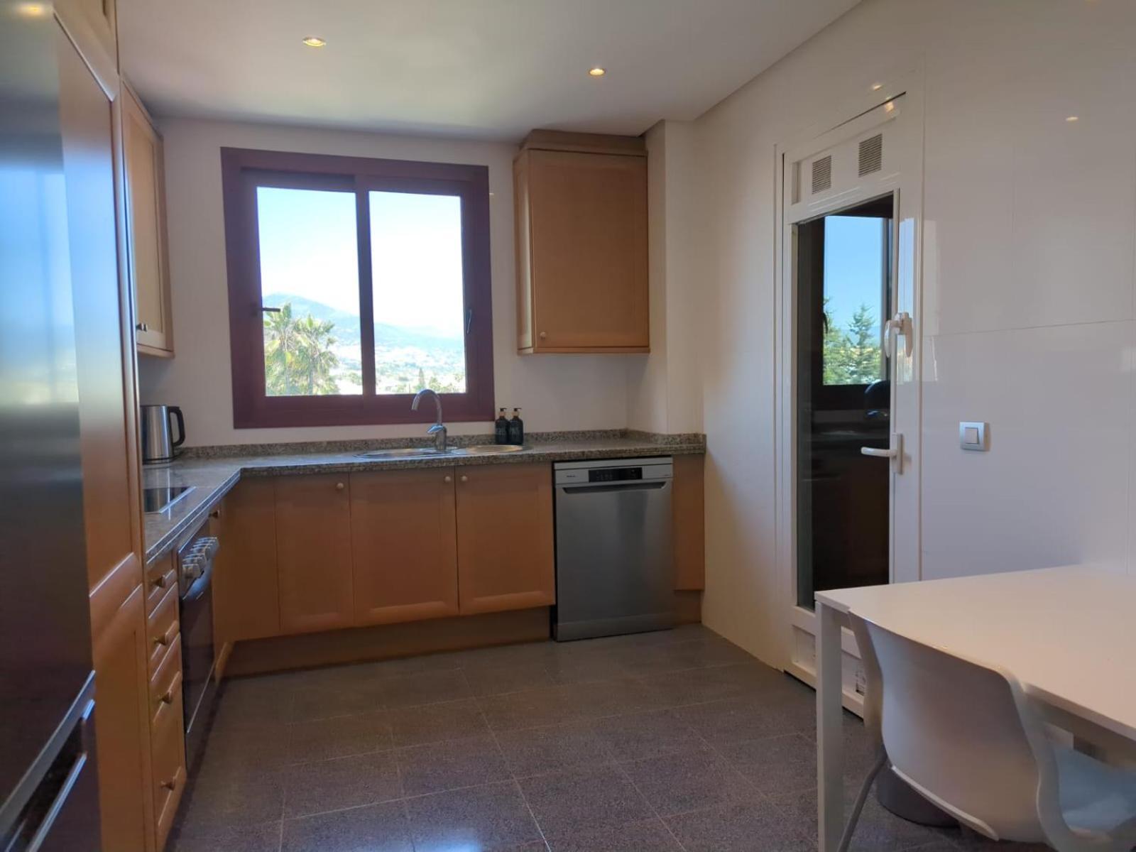 Seafront Duplex Penthouse *